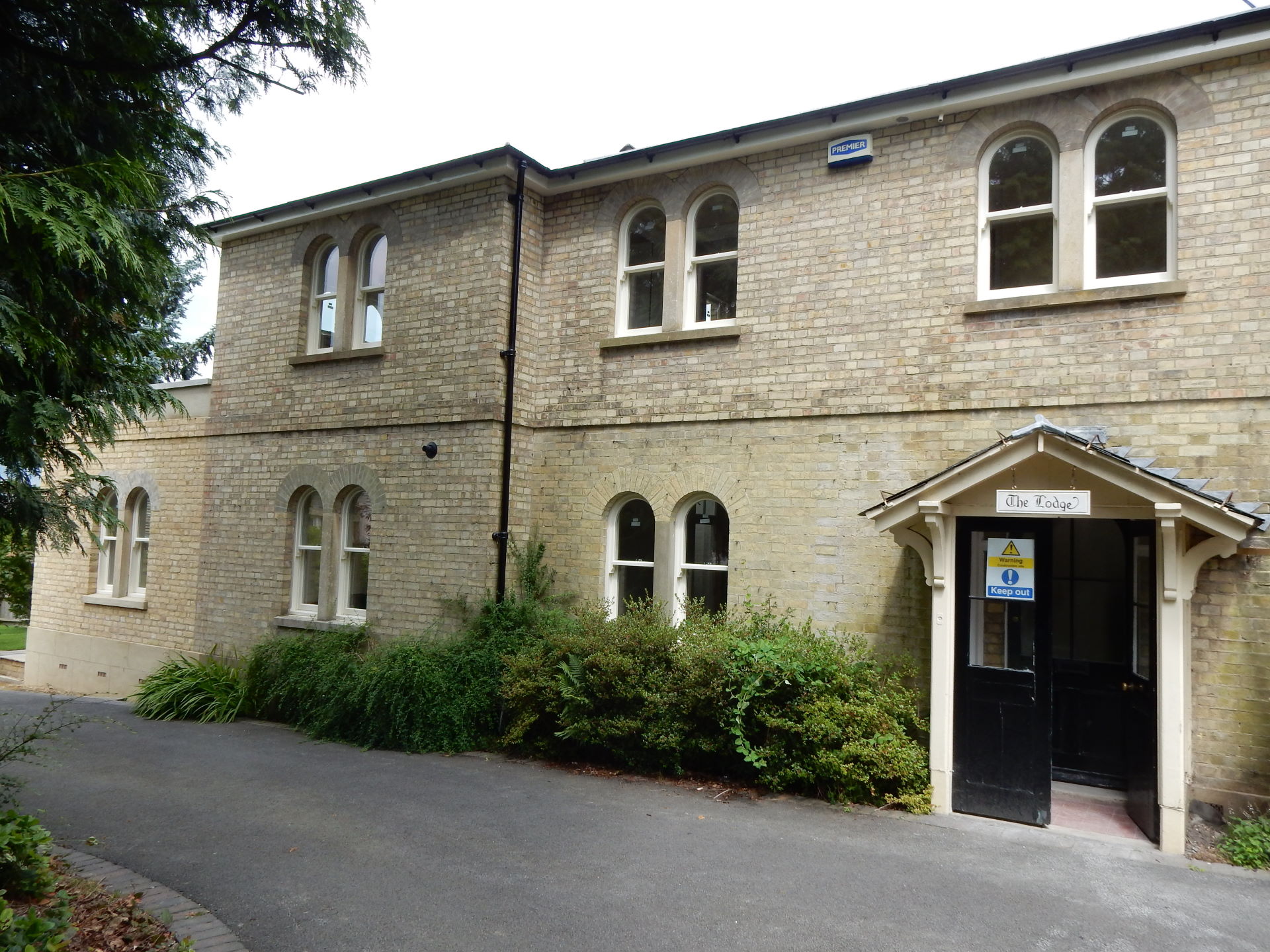 Parker Joinery supply Wilkins Roberts Building & Carpentry with Bereco traditional spiral balance sash windows & french doors